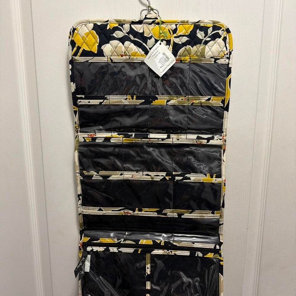 Vera-bradley retired dogwood yellow pattern hanging organizer